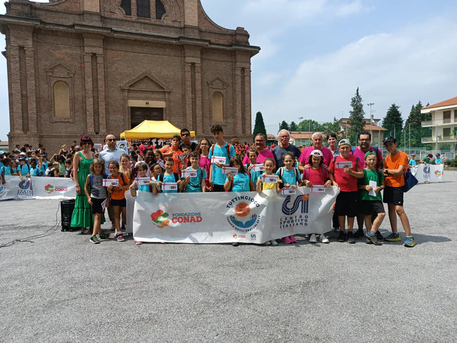 Bambini al torneo degli oratori 2023, organizzato da Fondazione Conad ETS